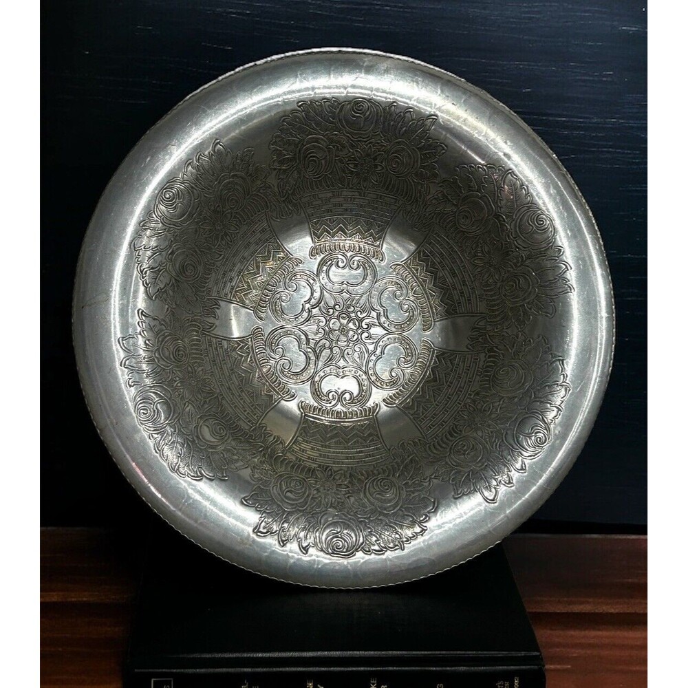 Vtg Serving Bowl Hammered Aluminum Tray Flower Embossed Wilson Specialties 11”